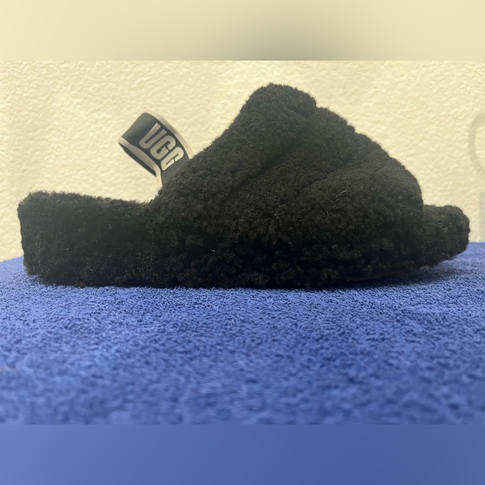 Ugg Cozy Stylish Fluff Yeah Slide Slippers Black Size 2Y - Picture 5 of 16